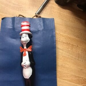 Cat in the Hat Pen with Striped Hat